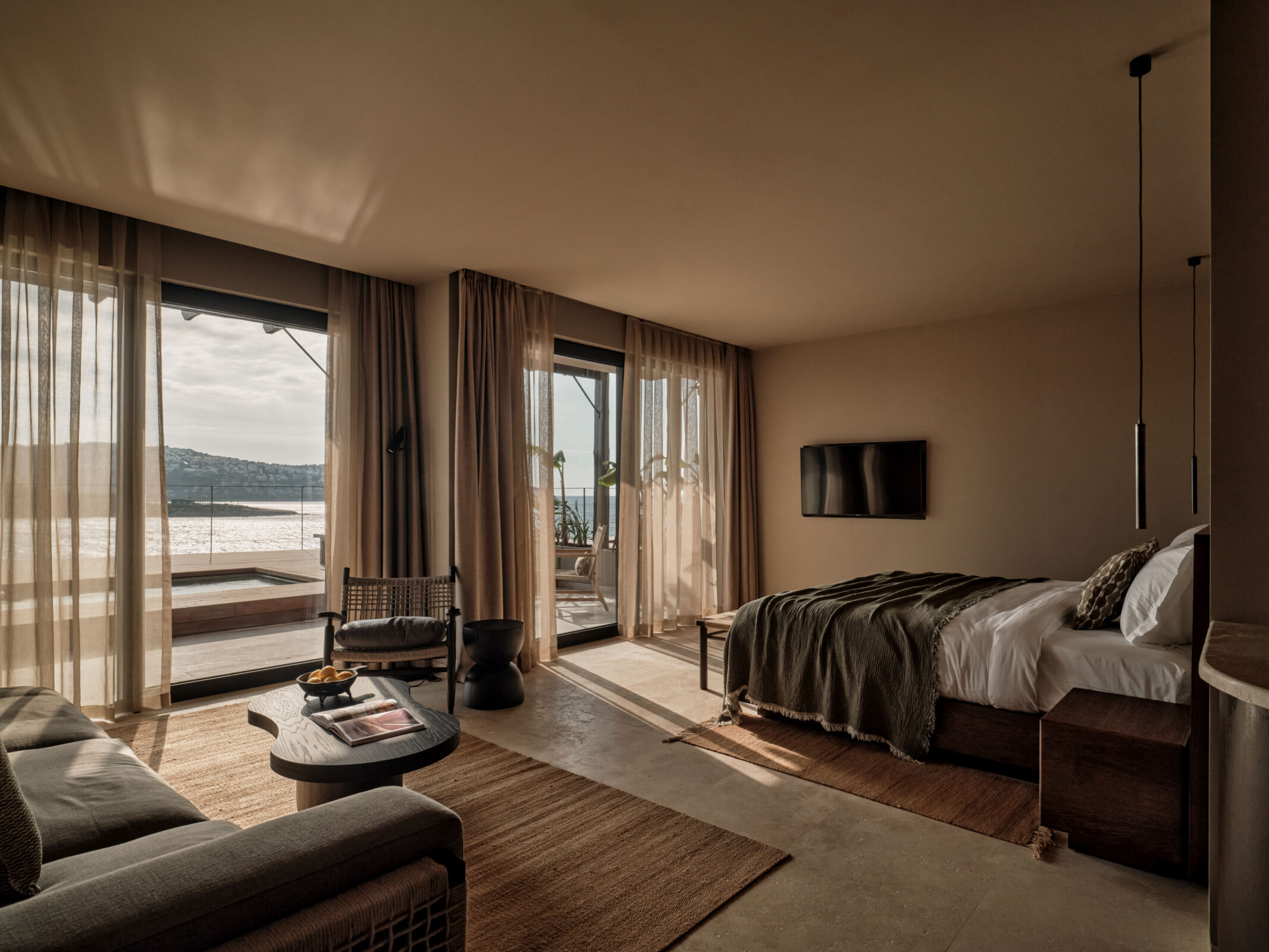 OKU bodrum luxury hotel five star turkiye deluxe suite private pool bedroom accommodation terrace