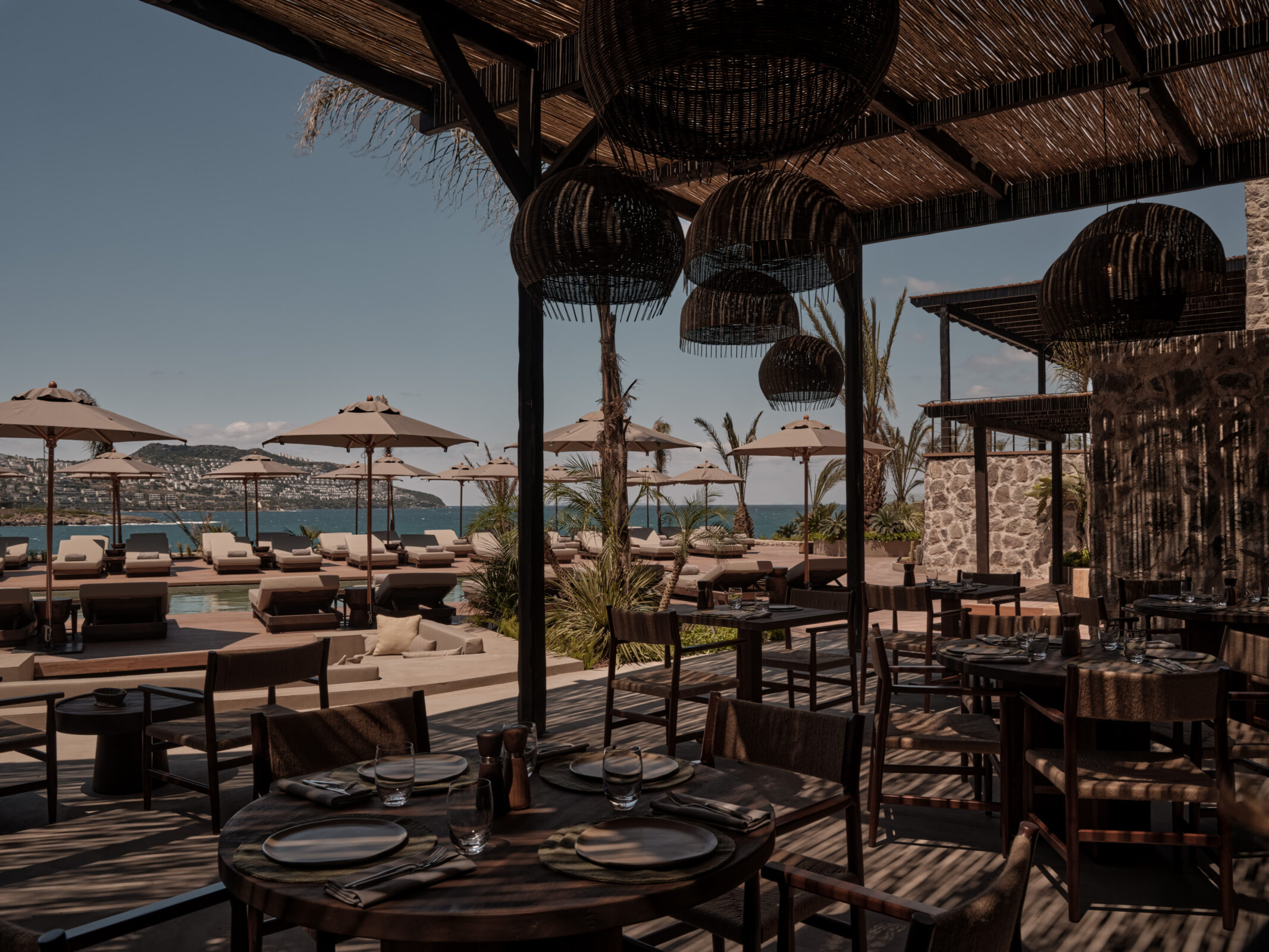 OKU Bodrum five-star hotel Turkiye To Kima restaurant swimming pool sea view fresh produce