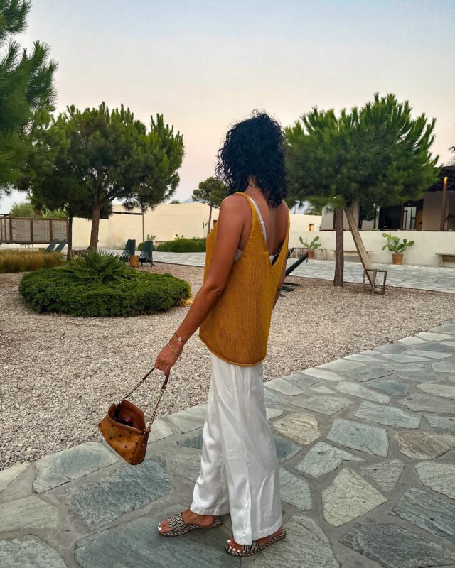 strolling around paradise 🌾
.
#seeyousoon #vacation #latesummer #happiness #businesstrip #getinspired #inspo #greece #vacay #okuhotels